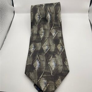David Taylor Geometric Black and Silver Tie